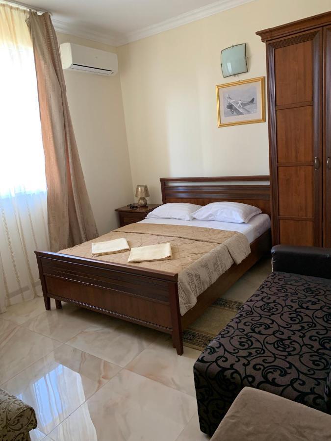 Guest House Aphyn Leto Gagra Exterior photo