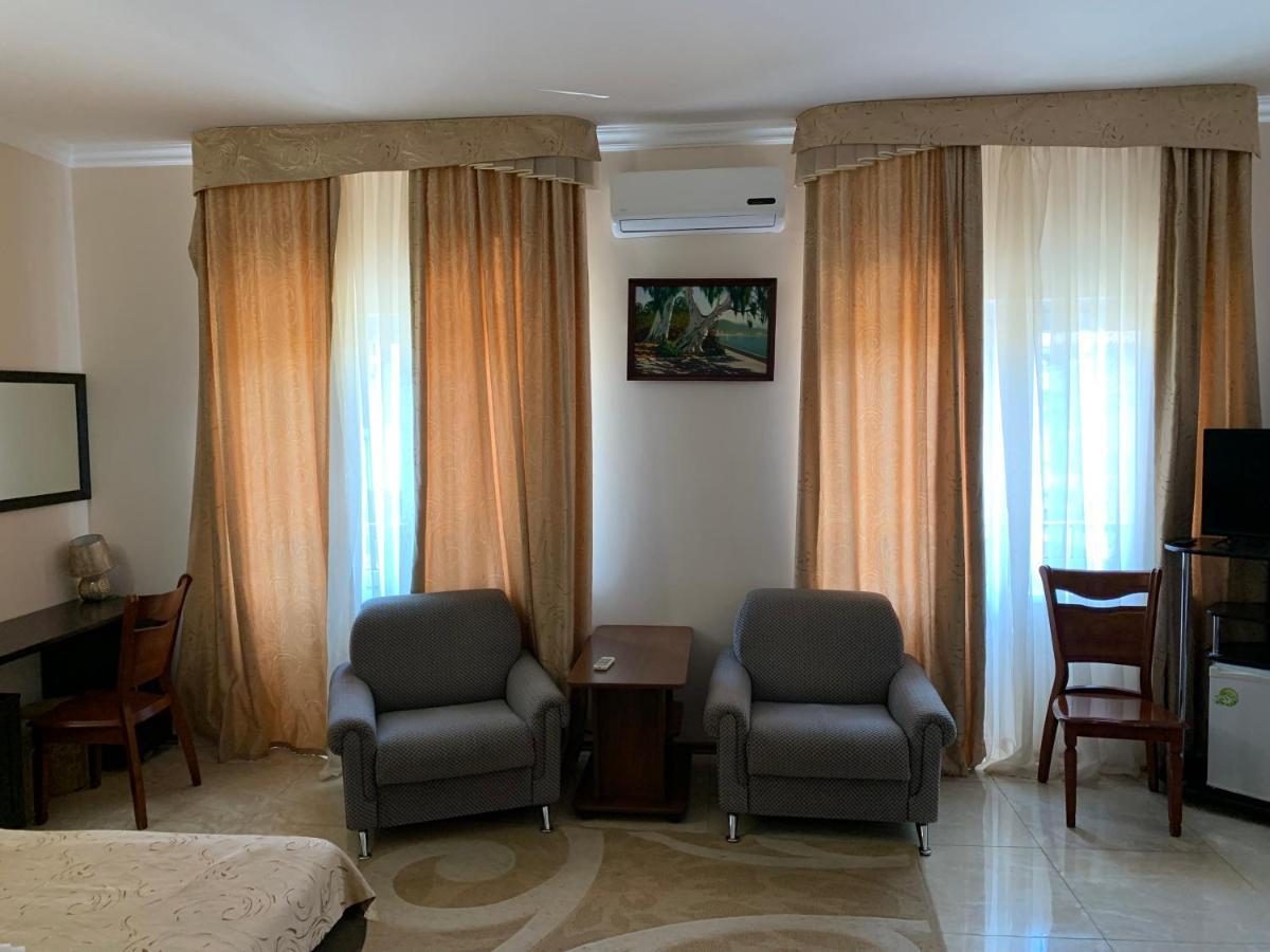 Guest House Aphyn Leto Gagra Exterior photo