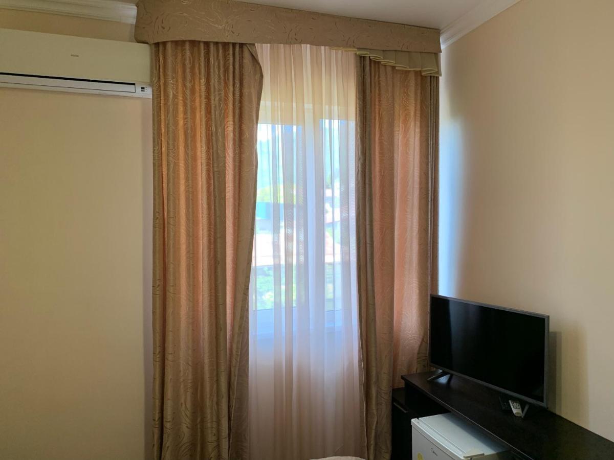 Guest House Aphyn Leto Gagra Exterior photo