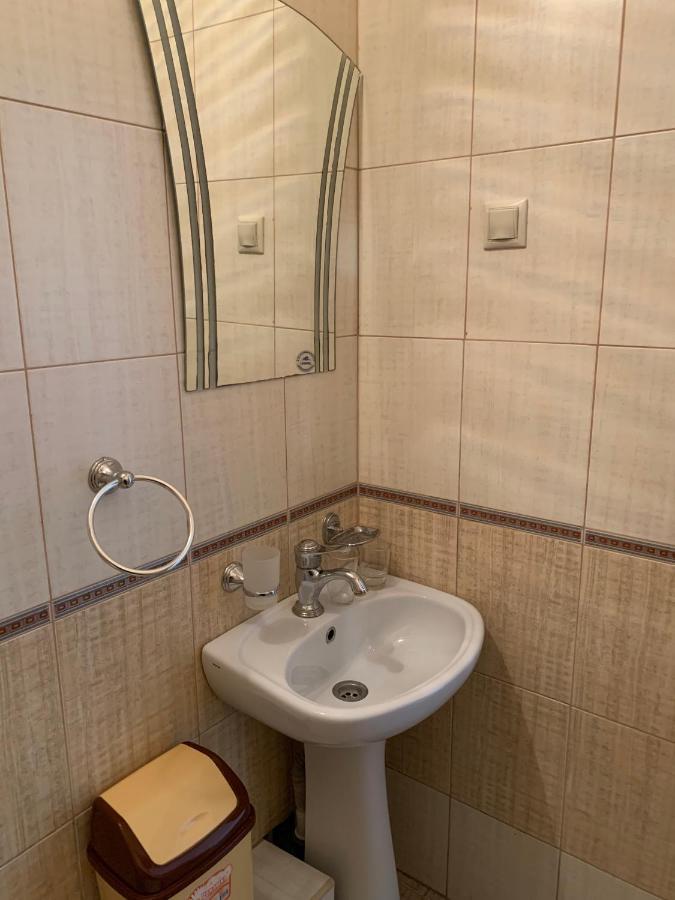 Guest House Aphyn Leto Gagra Exterior photo